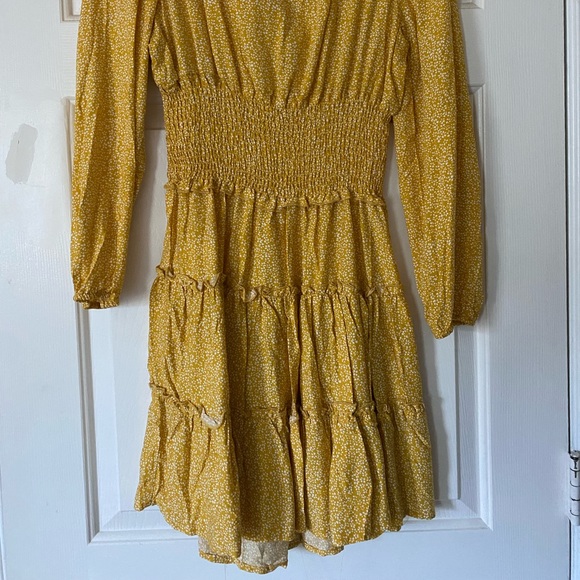 Ditsy Floral Yellow Ruffle Tiered Mini Dress, Long Sleeve, Size Medium - Picture 2 of 2